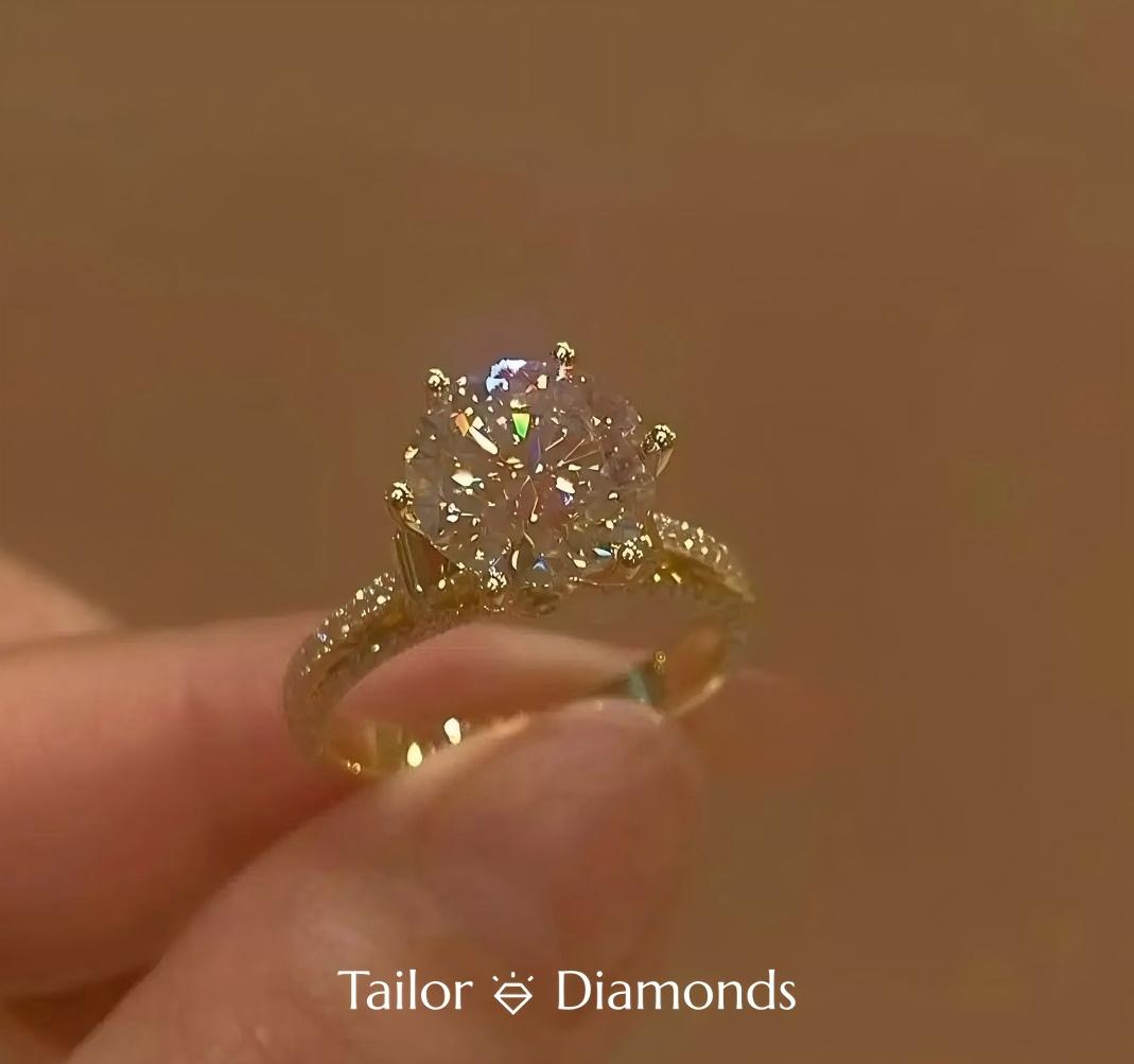 Gold Setting Round Diamond Full Sparkle Ring