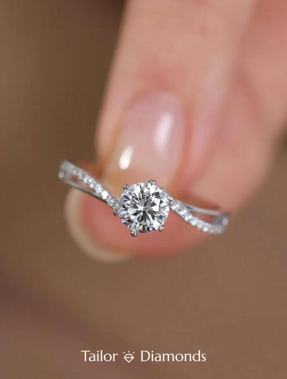 18K White Gold Crisscross Round Diamond Ring