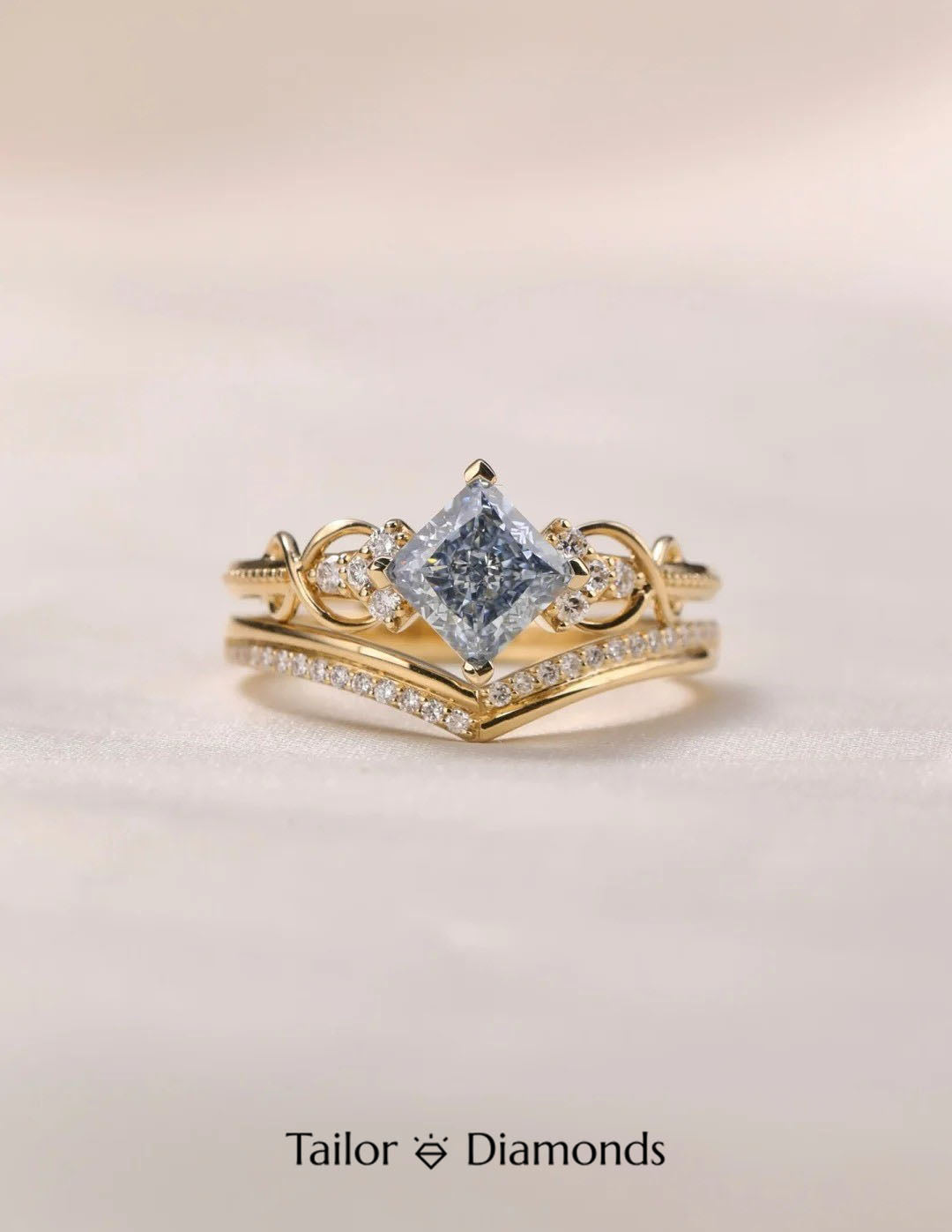 Blue Diamond Double Layer V Shape Ring